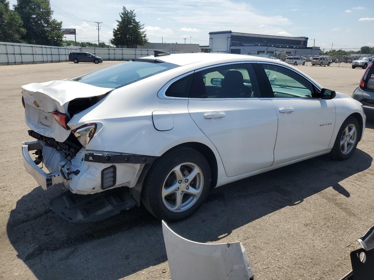 2018 Chevrolet Malibu Ls - Image 3