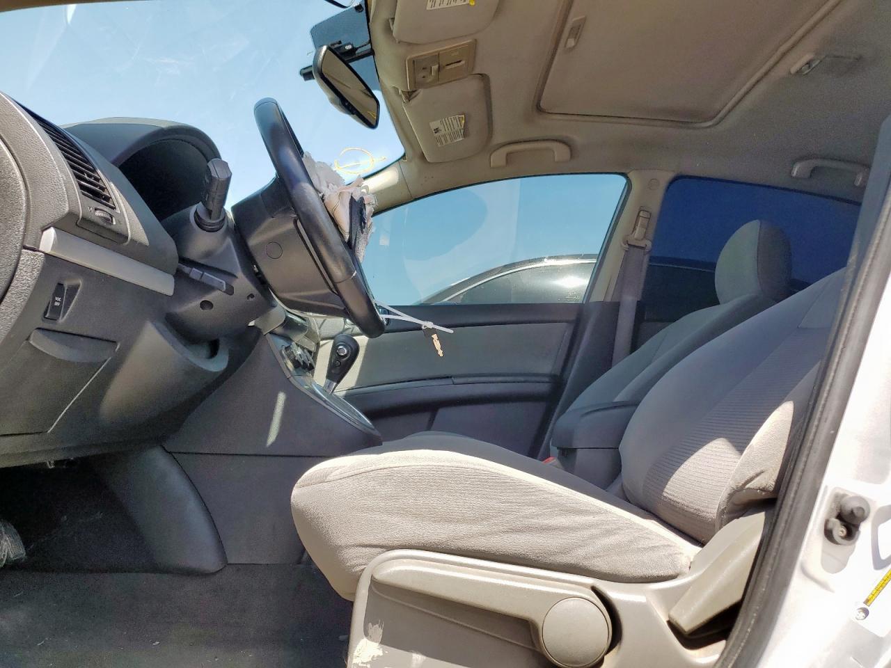 2011 Nissan Sentra 2.0 - Image 7