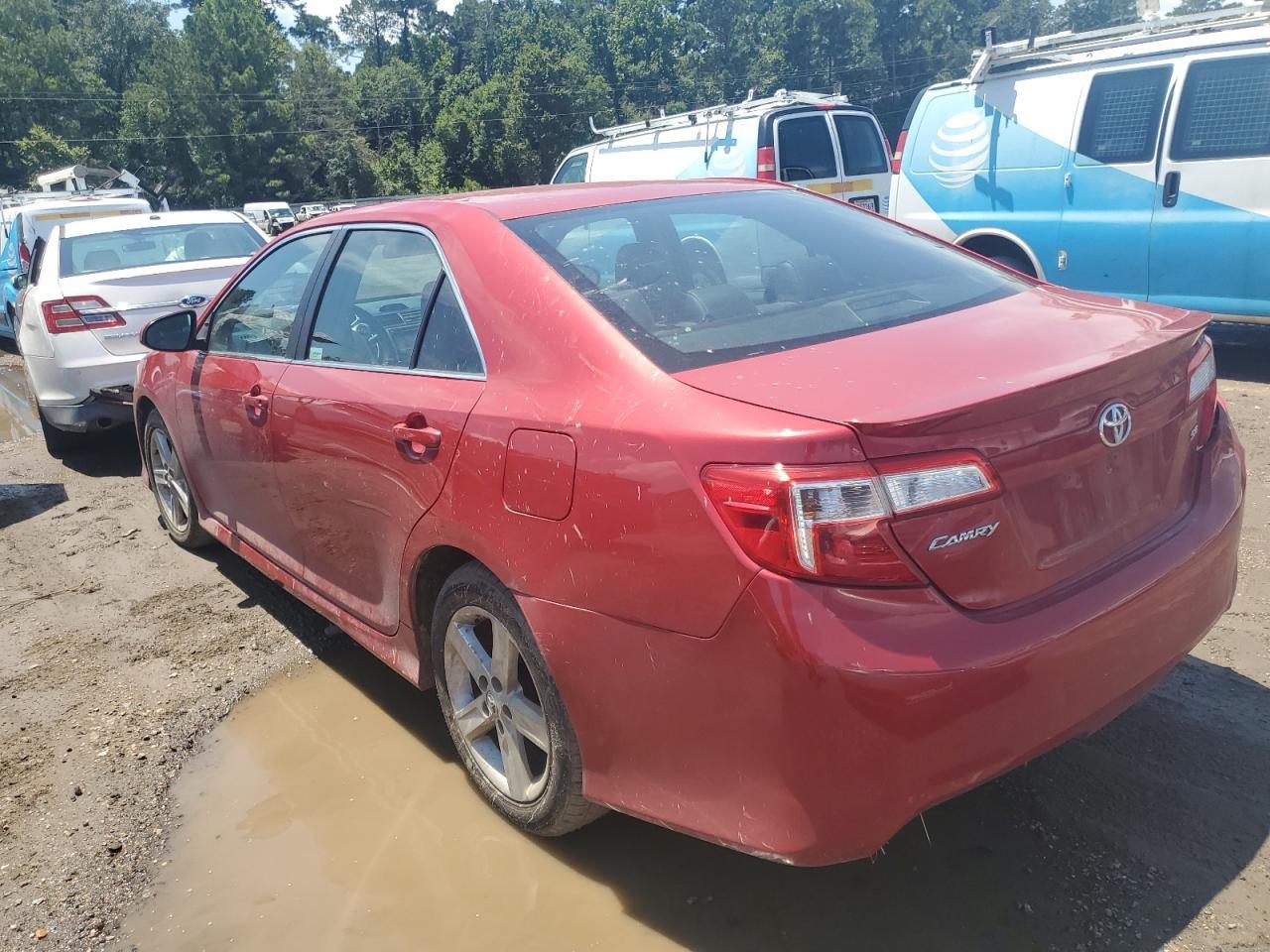 2014 Toyota Camry L - Image 2