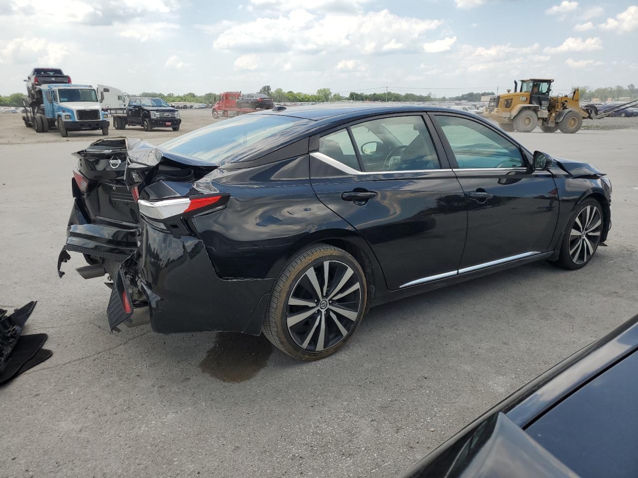 2019 Nissan Altima Sr - Фото 3