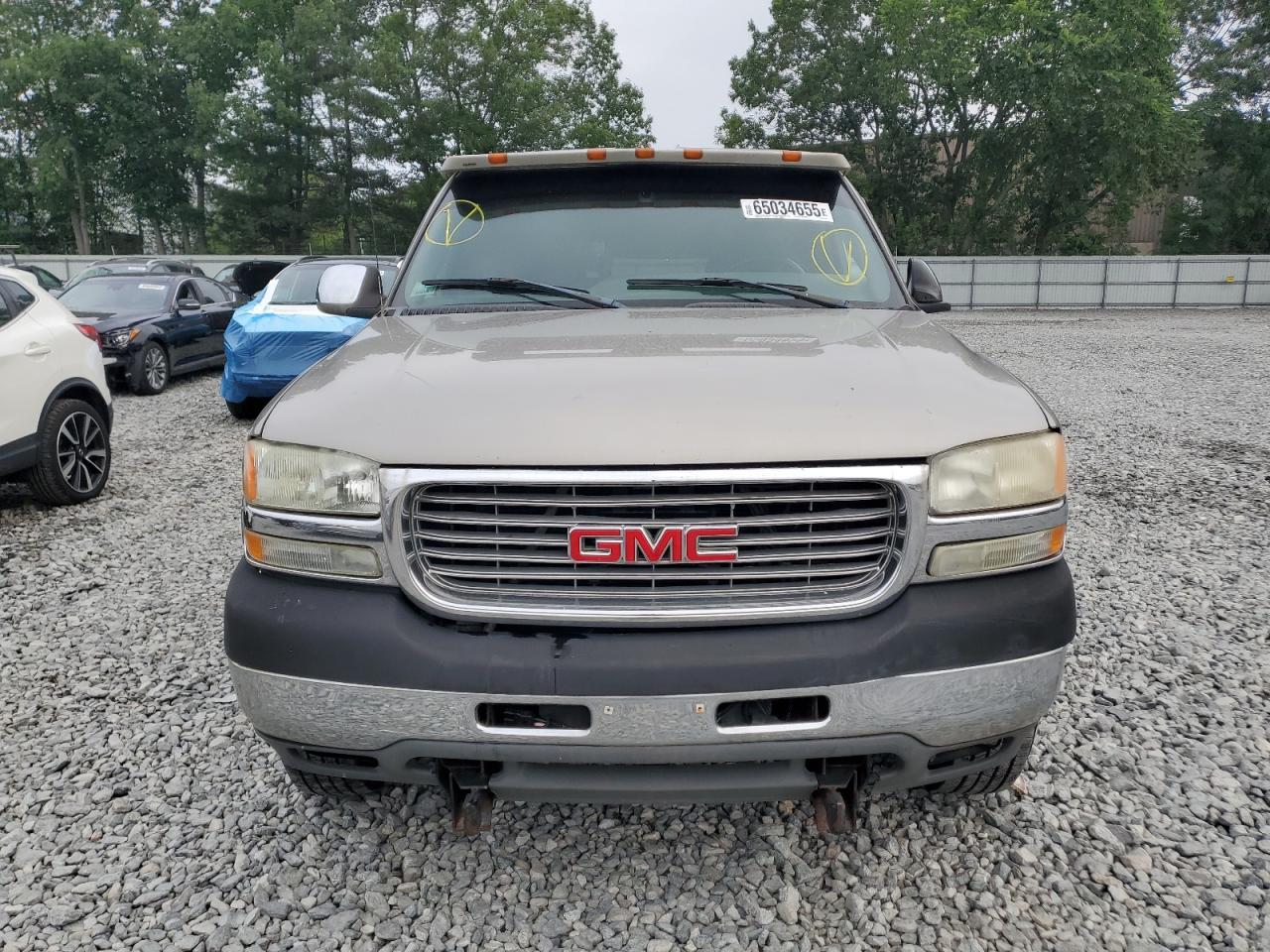 2002 GMC Sierra K2500 Heavy Duty - Image 5