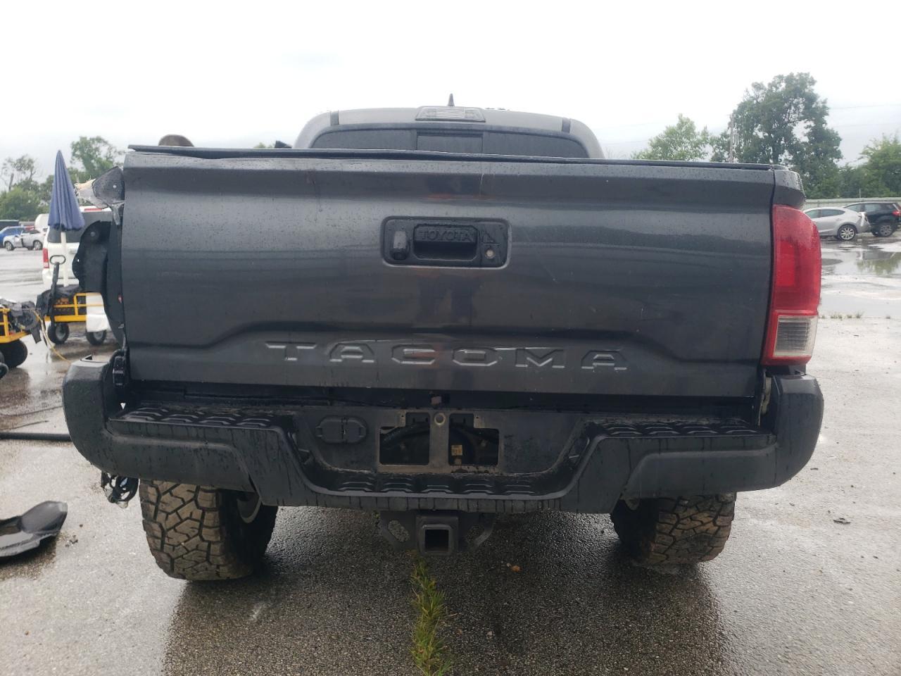 2016 Toyota Tacoma Double Cab - Image 6