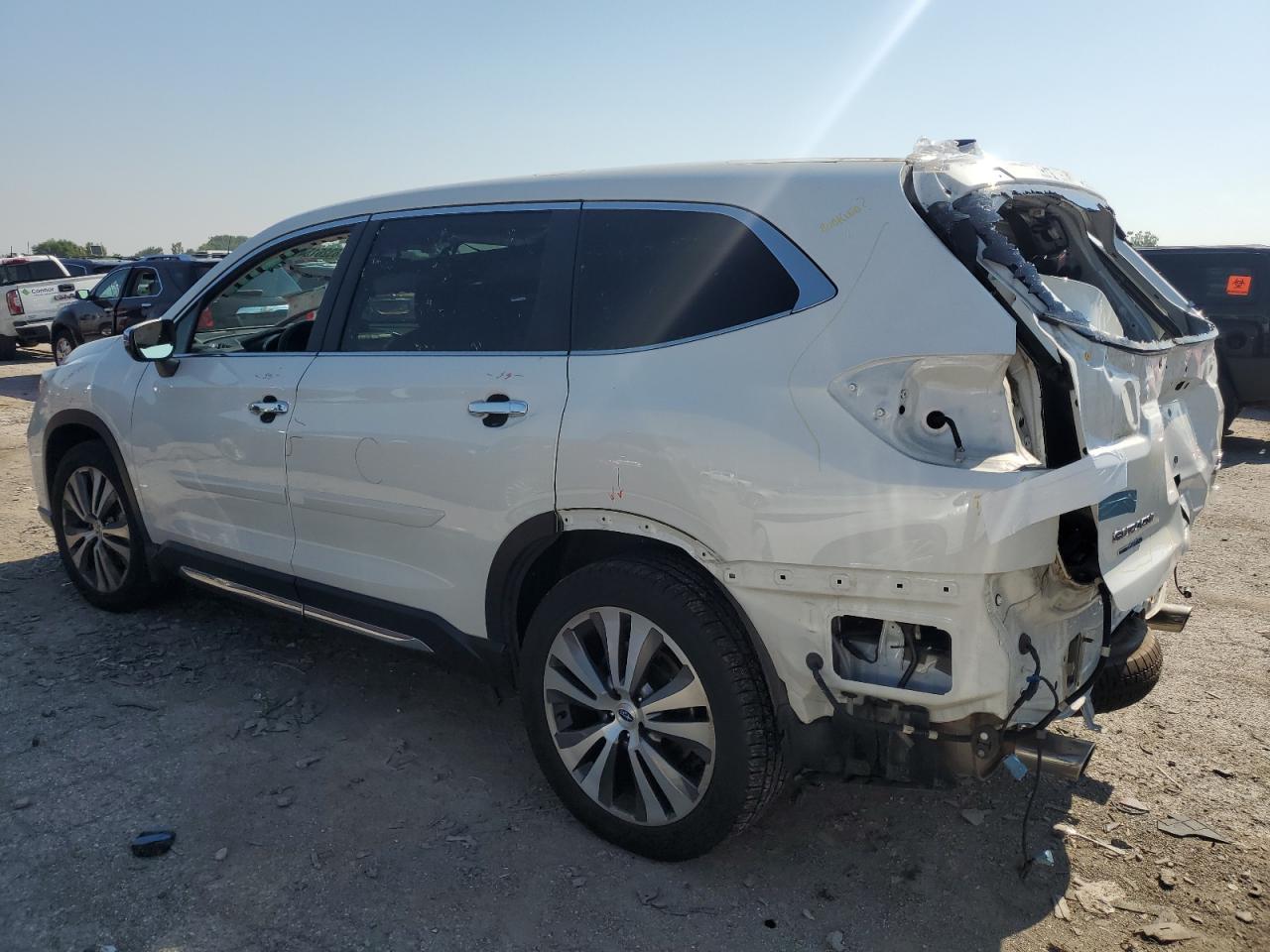 2022 Subaru Ascent Touring - Фото 2