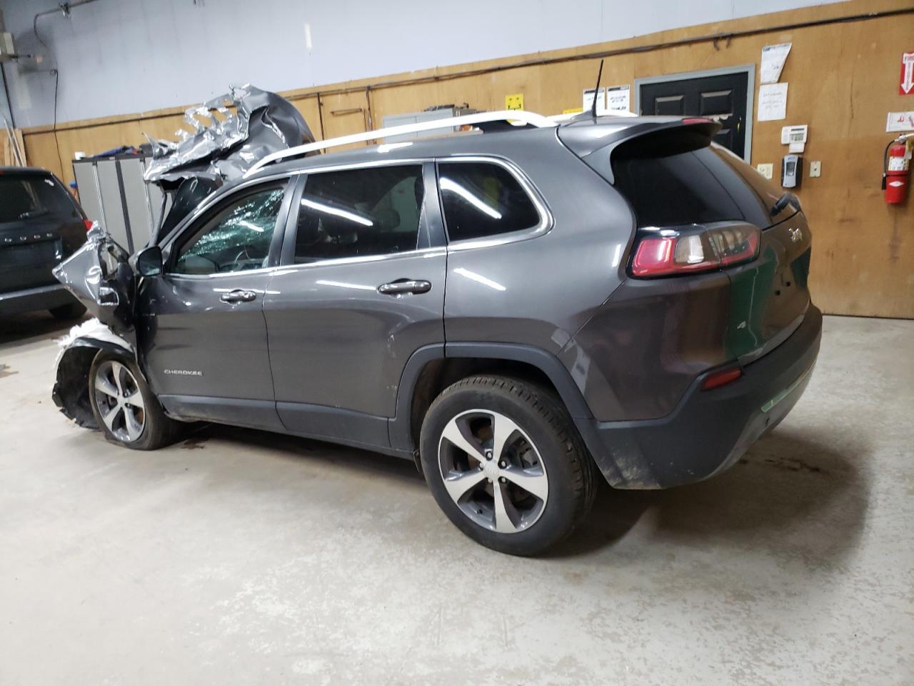 2019 Jeep Cherokee Limited - Image 2