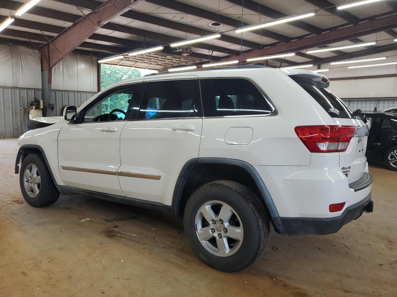 2011 Jeep Grand Cherokee Laredo - Фото 2
