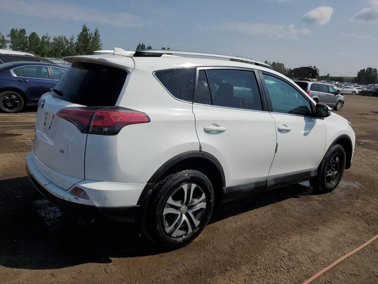 2017 Toyota Rav4 Le - Фото 3