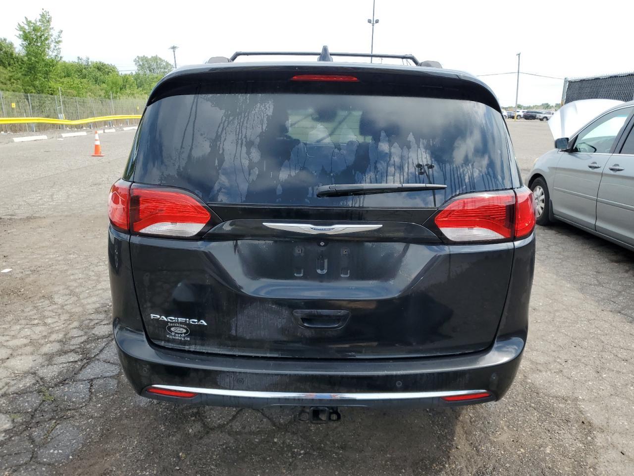 2017 Chrysler Pacifica Touring L Plus - Image 6
