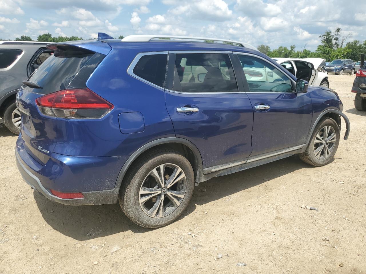 2018 Nissan Rogue S - Image 3