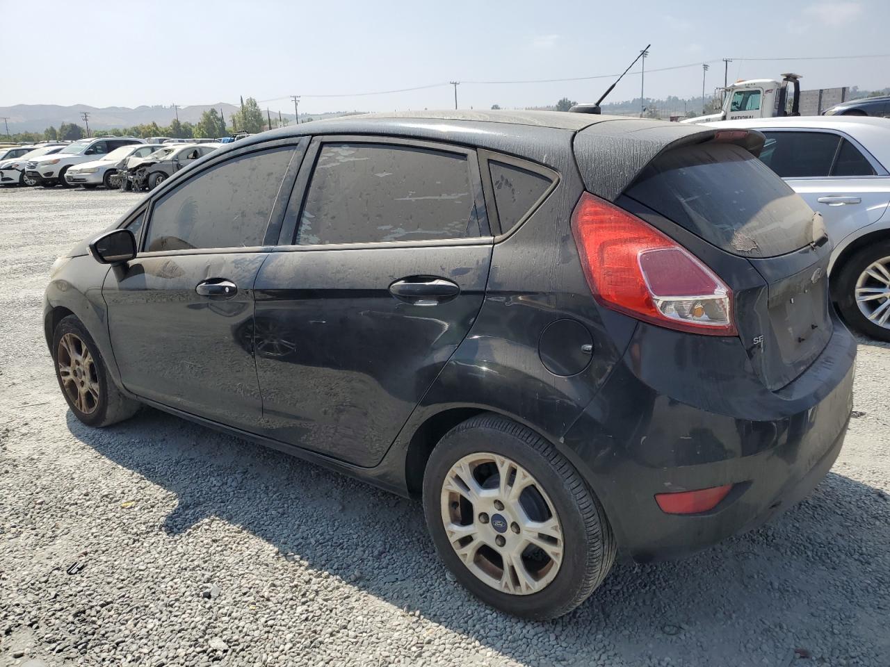 2015 Ford Fiesta Se - Image 2