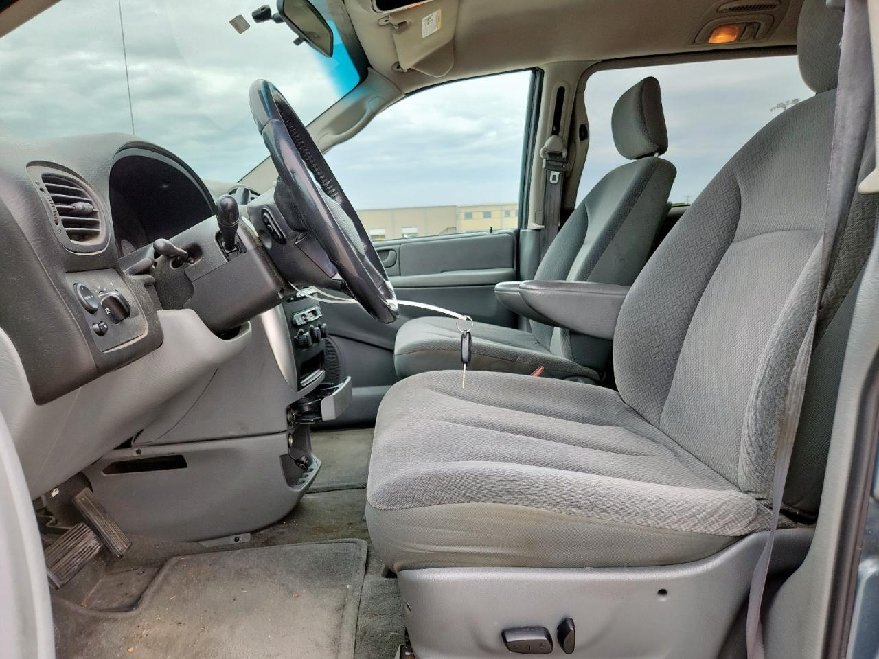 2005 Chrysler Town & Country Touring - Фото 7