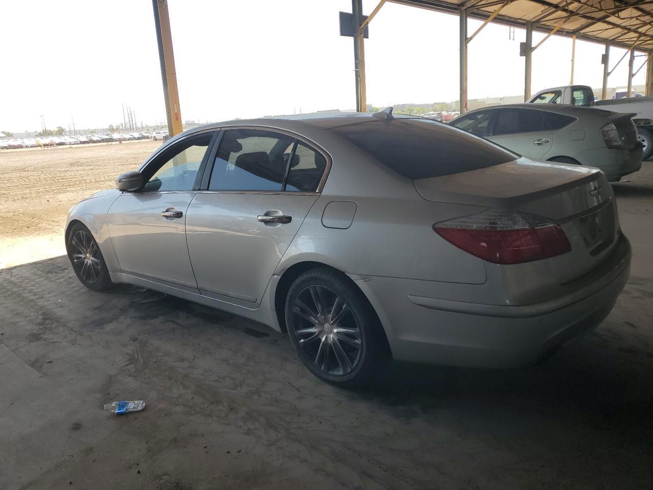 2010 Hyundai Genesis 4.6L - Фото 2