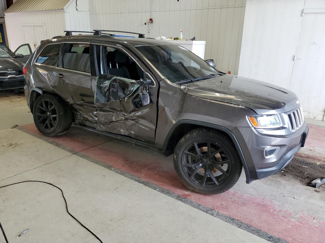 2014 Jeep Grand Cherokee Laredo - Image 4