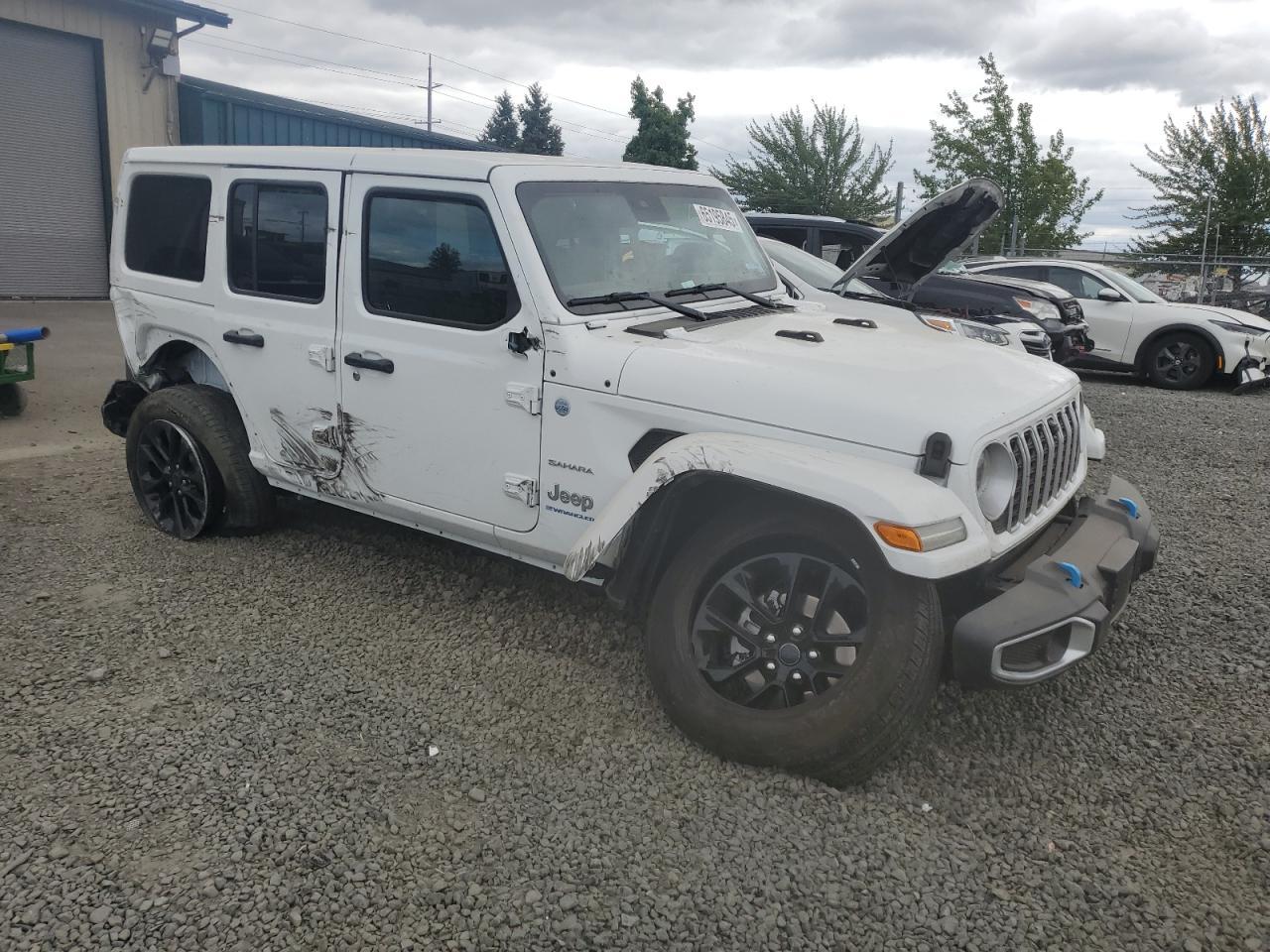 2024 Jeep Wrangler Sahara 4Xe - Image 4