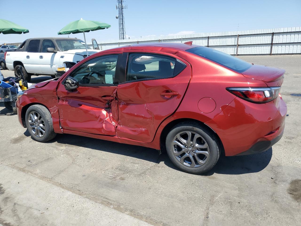 2020 Toyota Yaris L - Фото 2