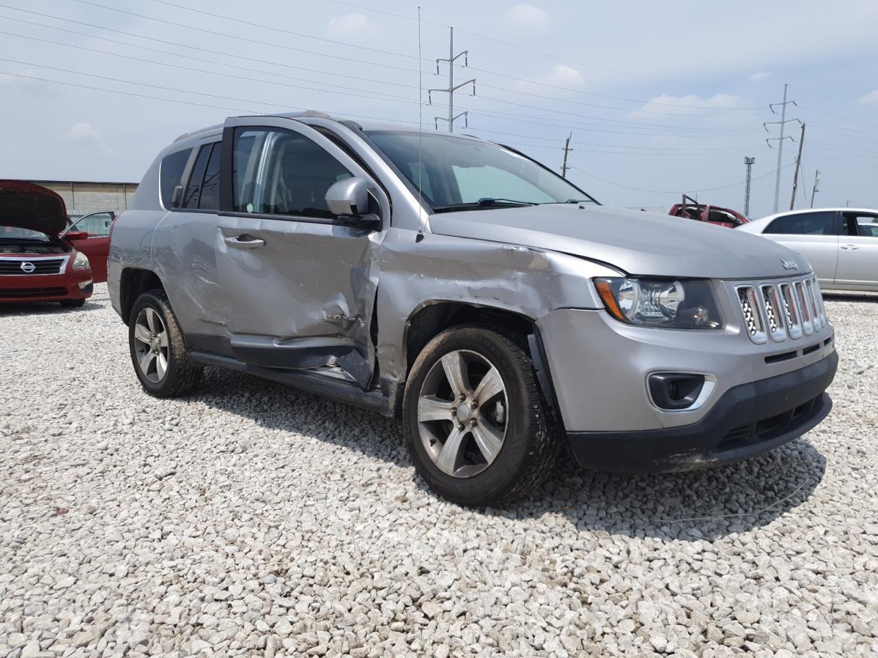 2016 Jeep Compass Latitude - Image 4