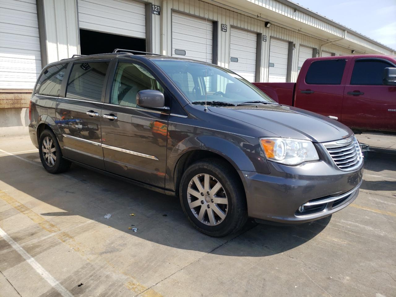 2015 Chrysler Town & Country Touring - Фото 4