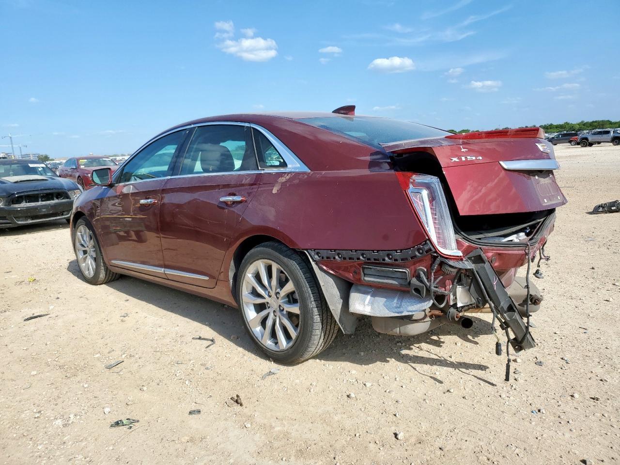 2016 Cadillac Xts Luxury Collection - Image 2