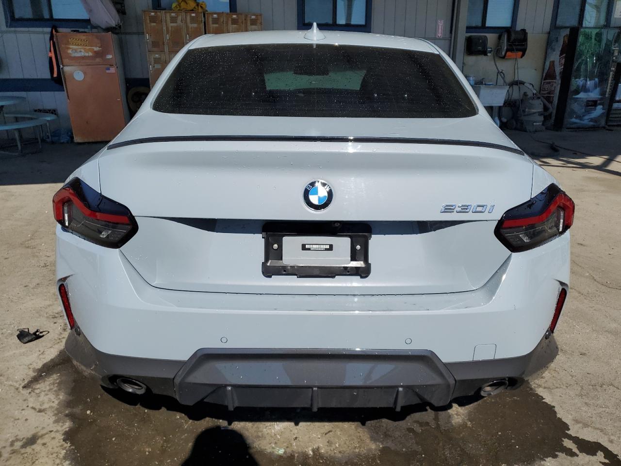 2022 BMW 230I - Фото 6