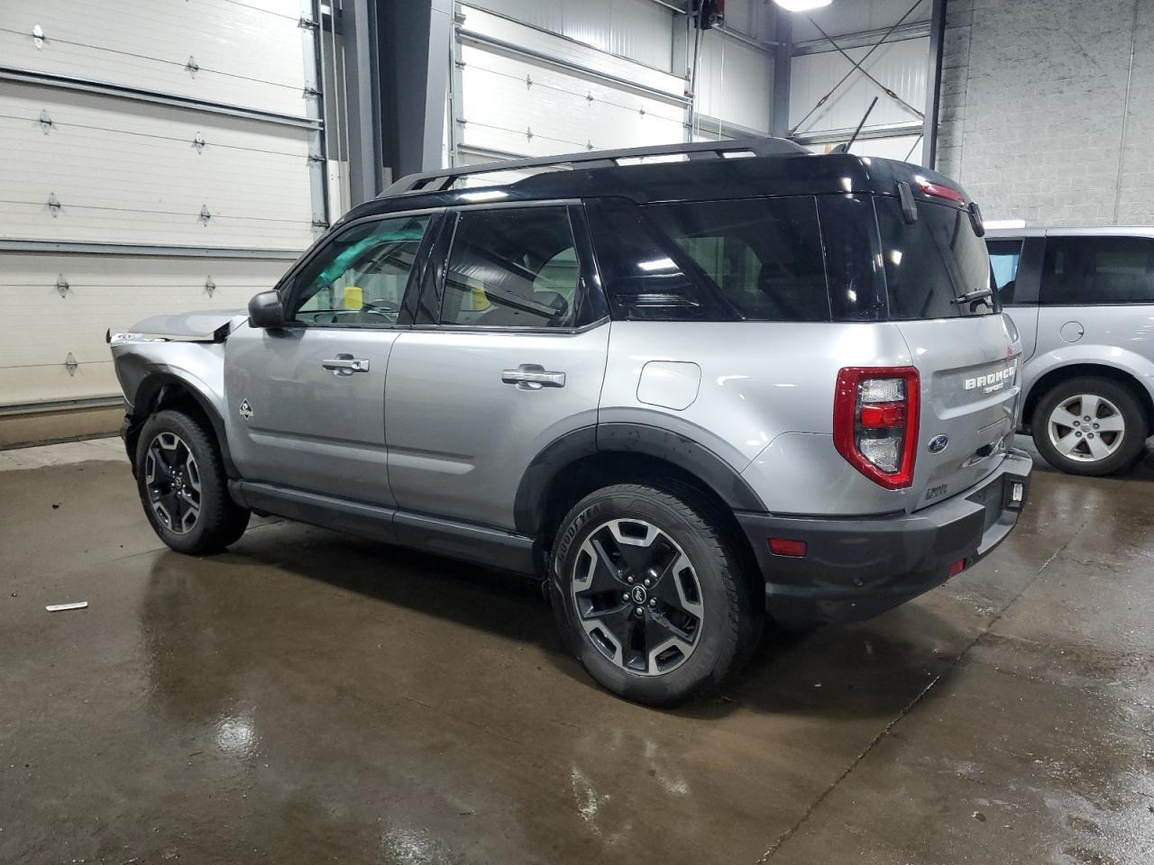 2022 Ford Bronco Sport Outer Banks - Фото 2