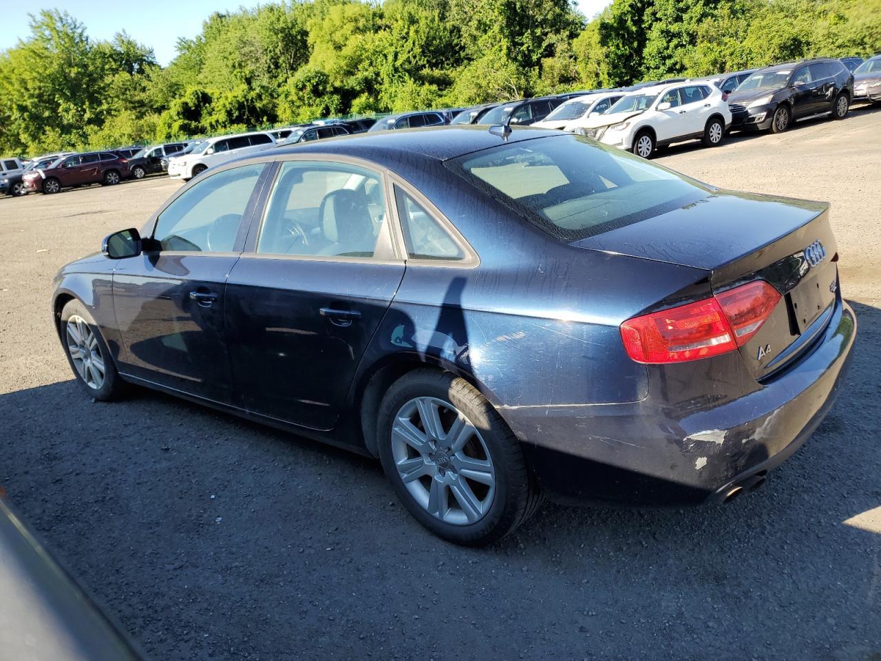 2010 Audi A4 Premium - Фото 2