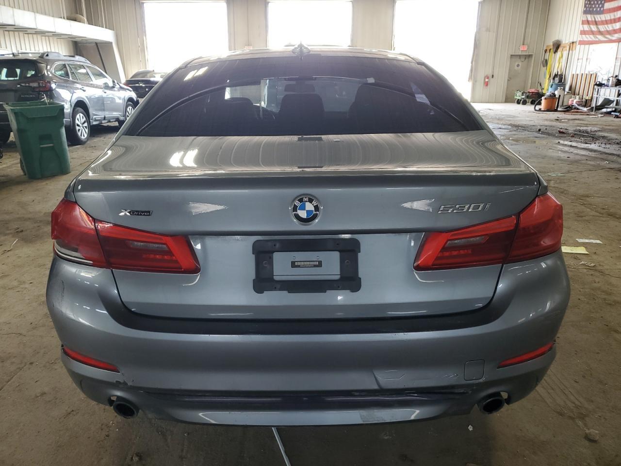 2017 BMW 530 Xi - Image 6