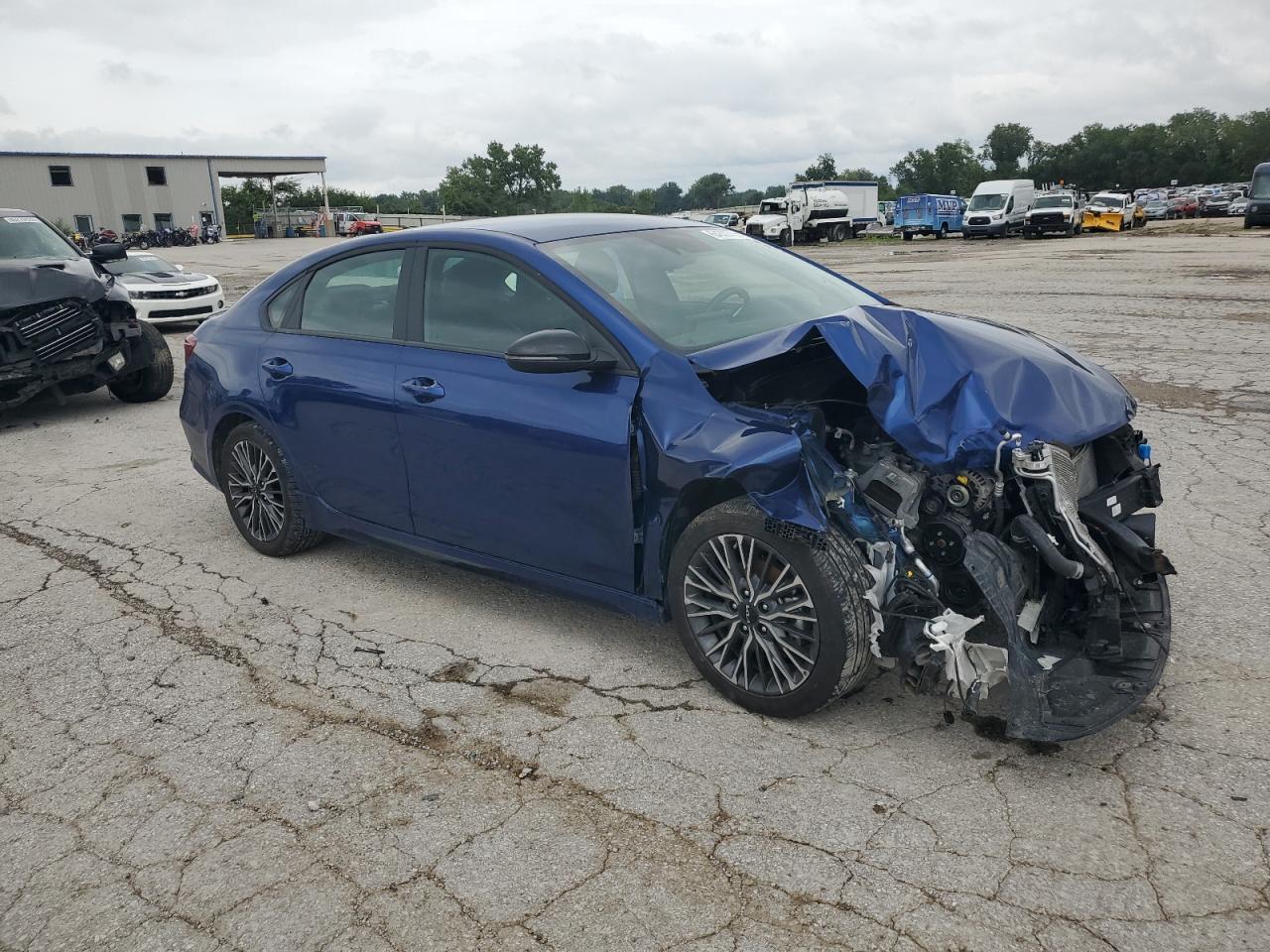 2024 Kia Forte Gt Line - Фото 4