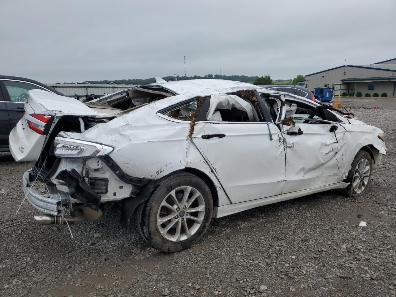 2020 Ford Fusion Se - Фото 3