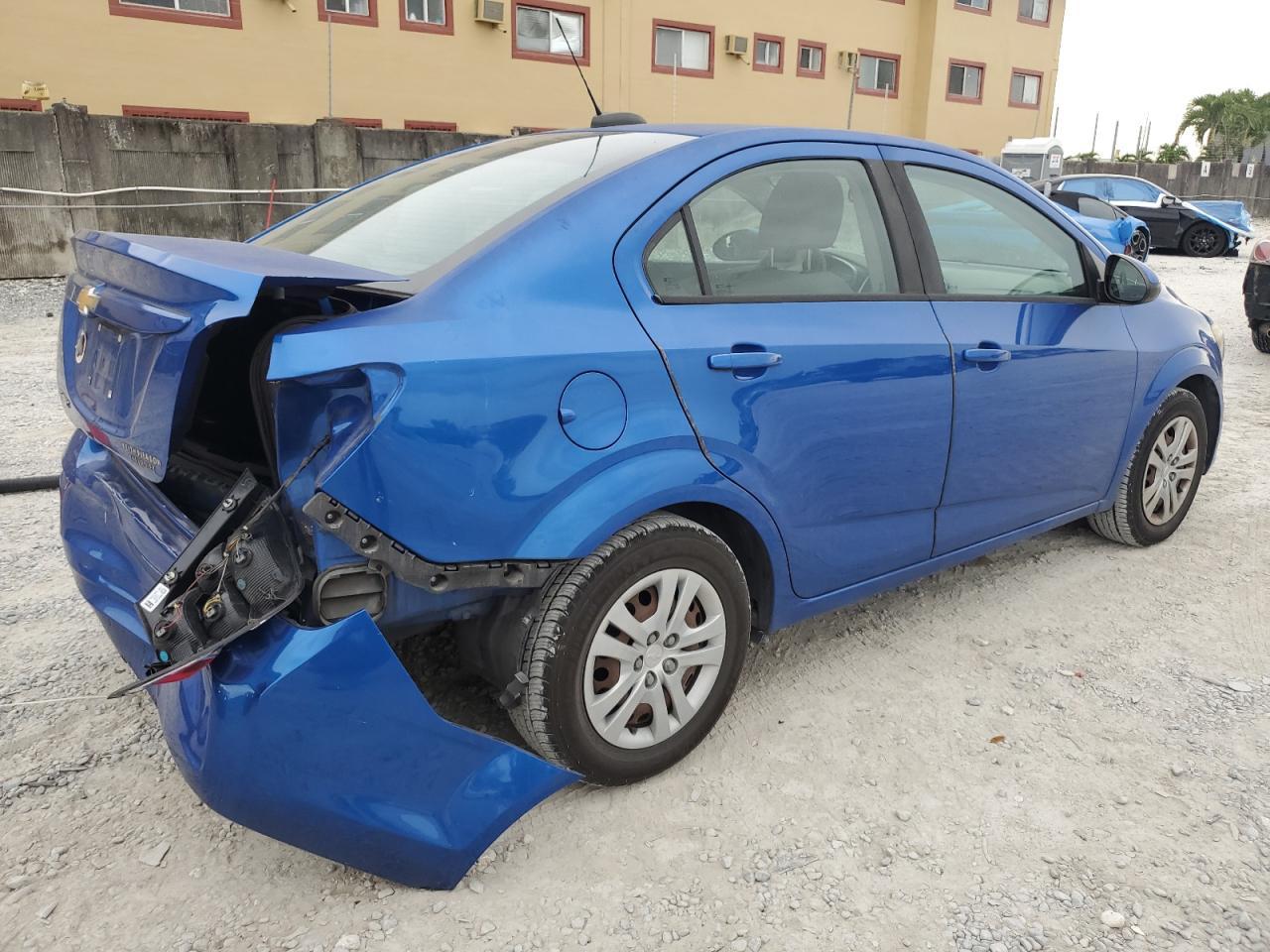 2017 Chevrolet Sonic Ls - Фото 3