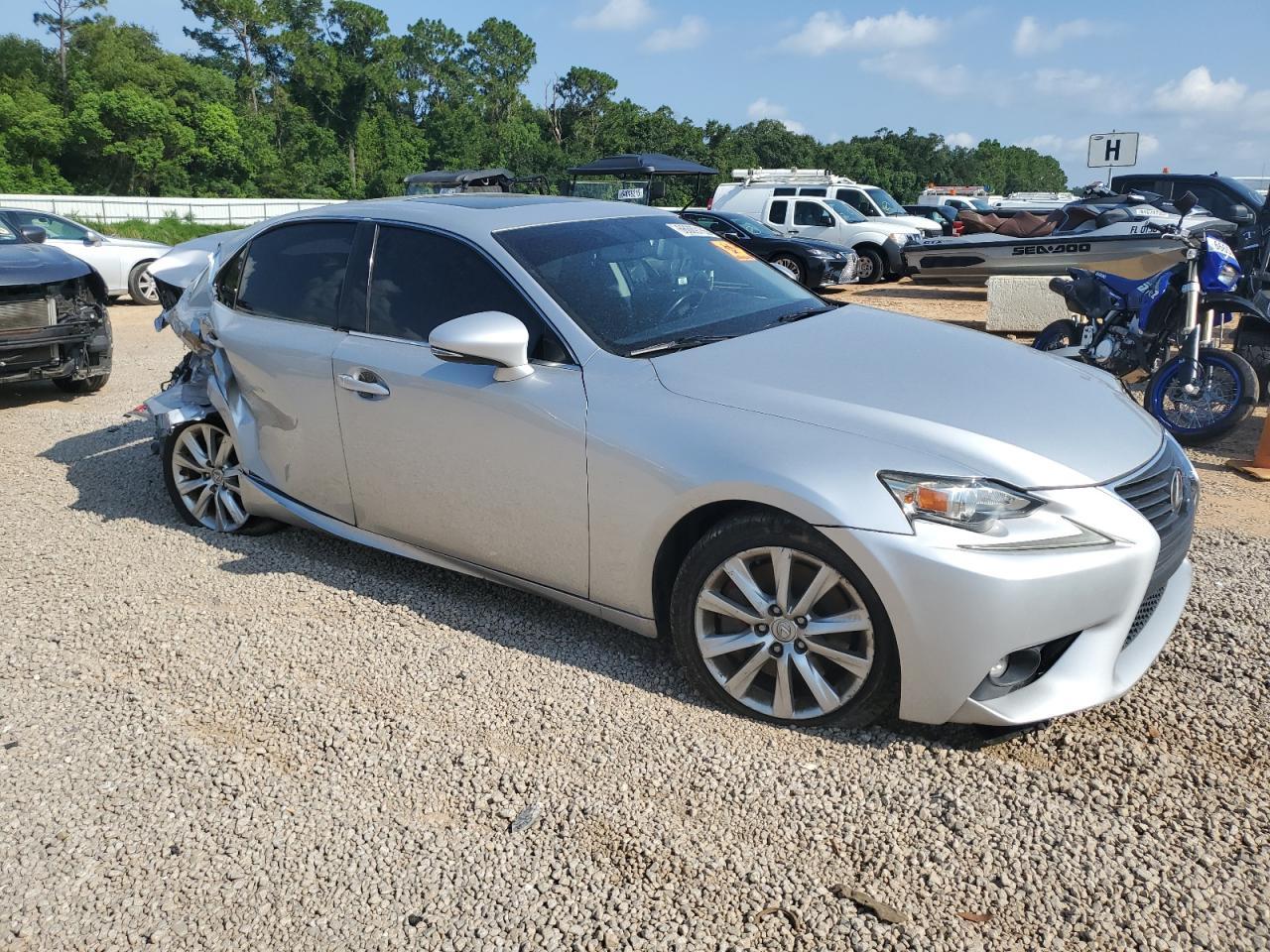 2016 Lexus Is 200T - Image 4