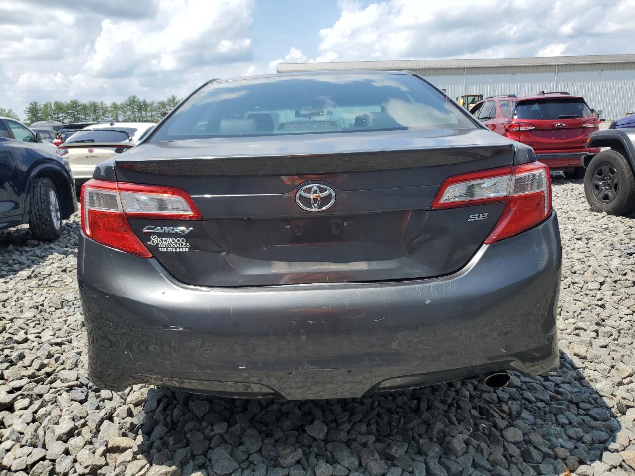 2014 Toyota Camry L - Image 6