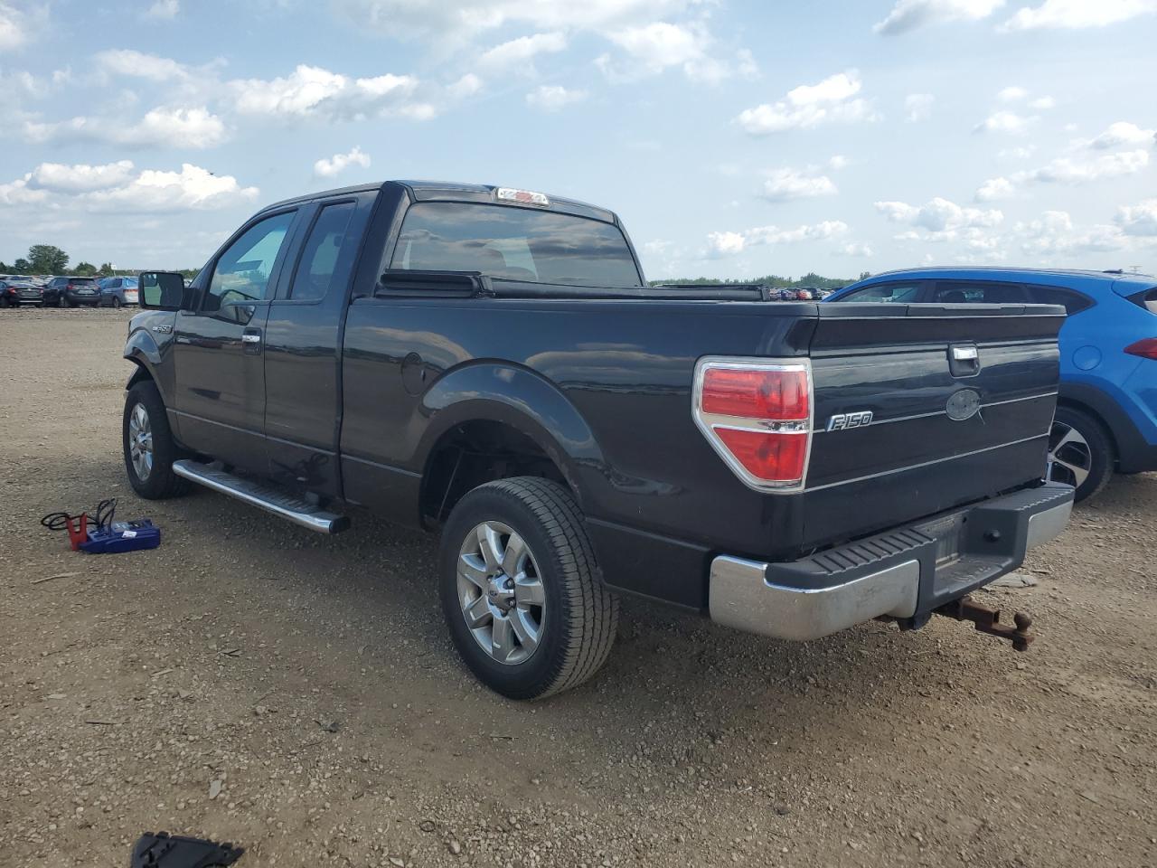2013 Ford F150 Super Cab - Image 2