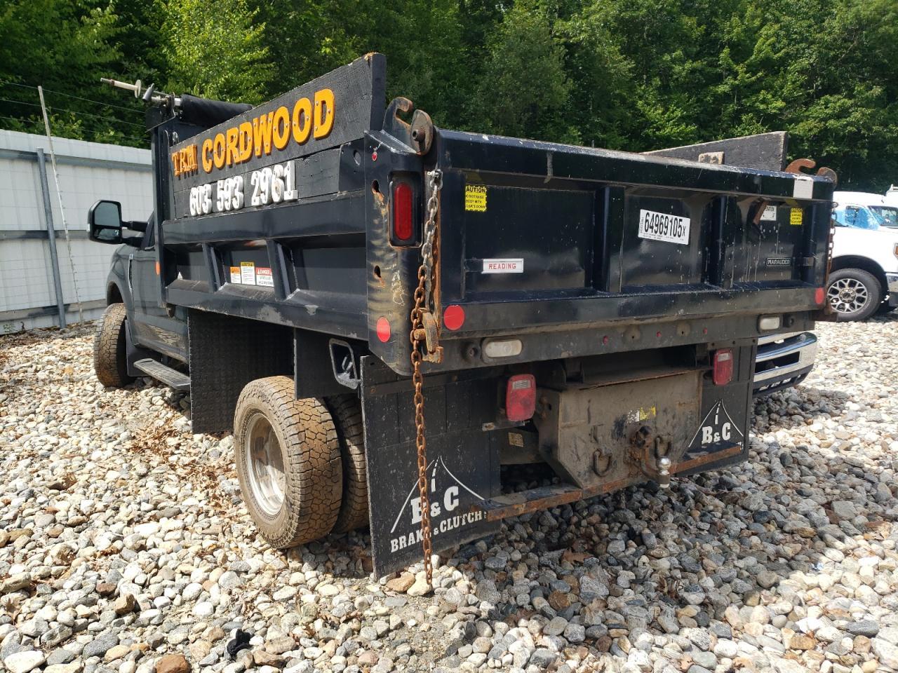 2022 Ford F350 Super Duty - Image 2