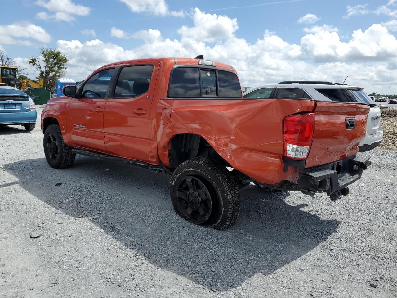 2017 Toyota Tacoma Double Cab - Фото 2