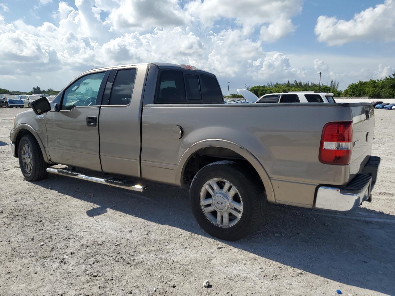 2004 Ford F150 - Image 2