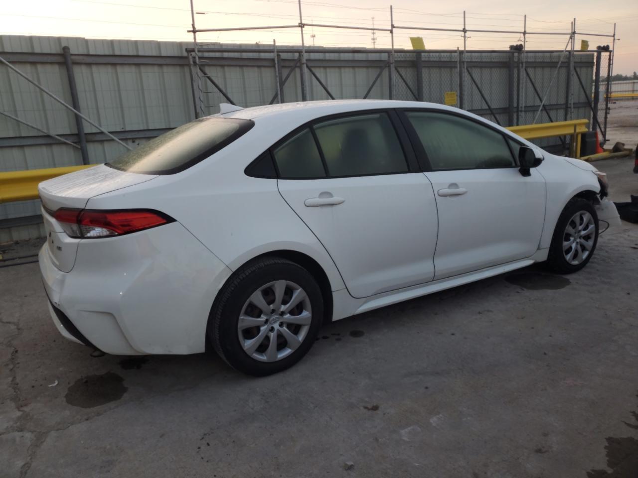 2020 Toyota Corolla Le - Фото 3