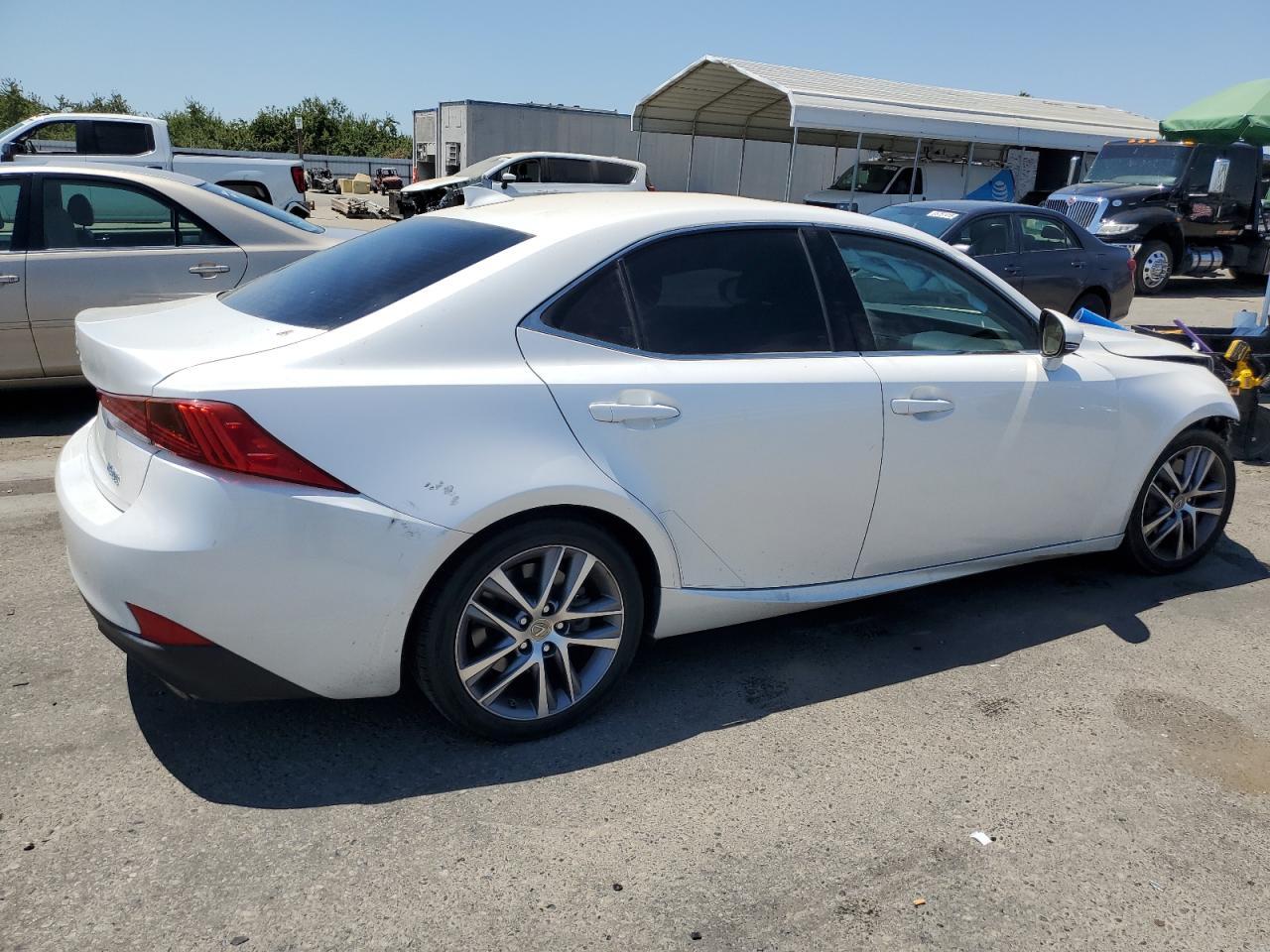 2020 Lexus Is 300 - Фото 3