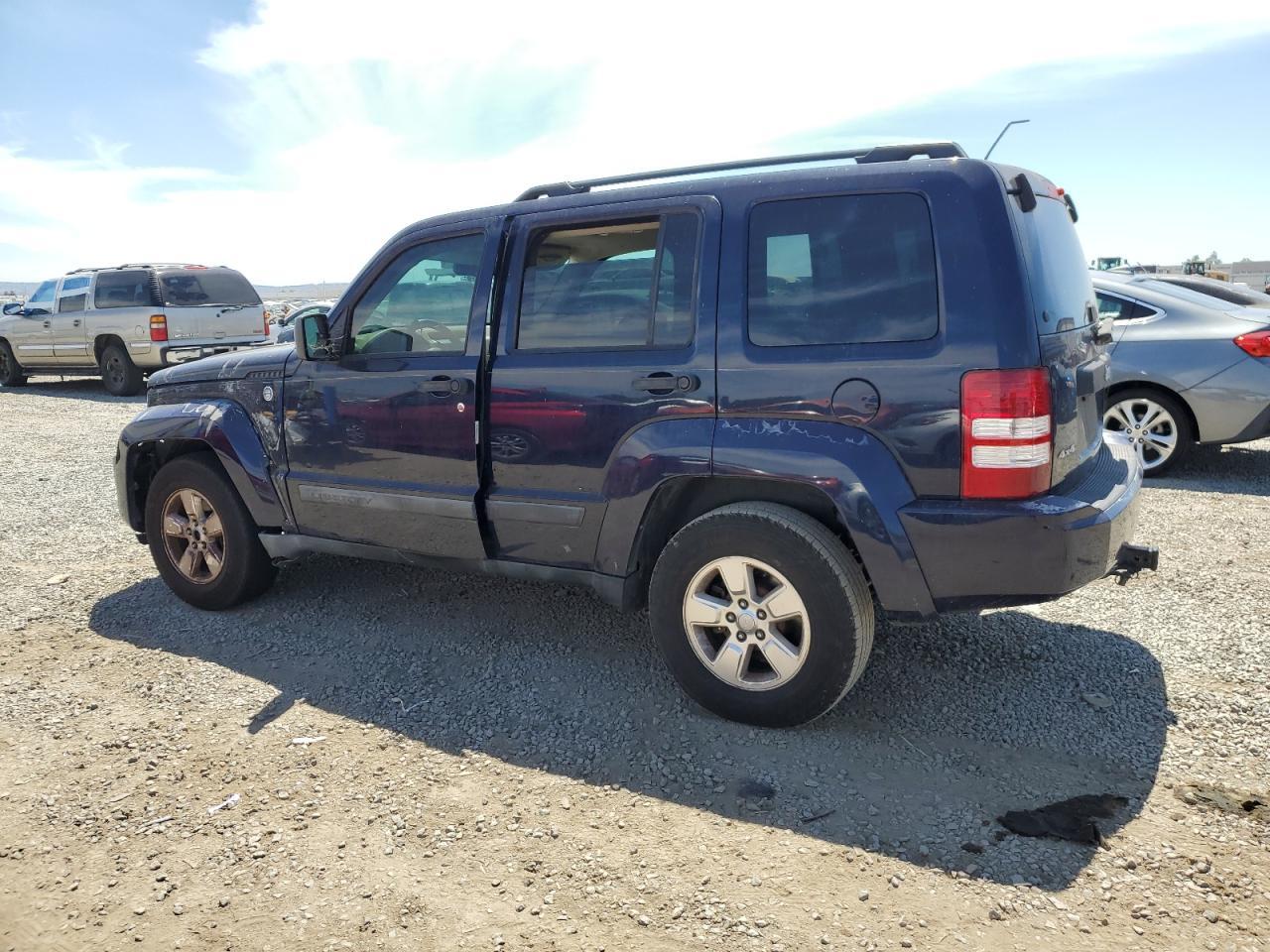 2012 Jeep Liberty Sport - Фото 2