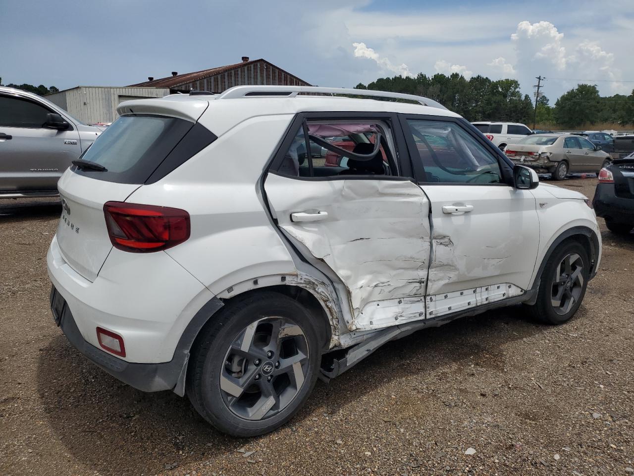 2024 Hyundai Venue Sel - Фото 3