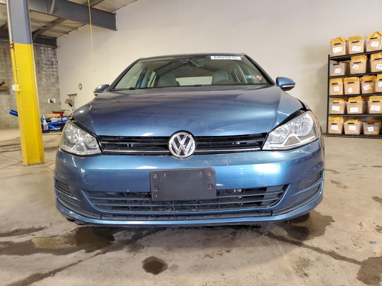 2015 Volkswagen Golf - Image 5