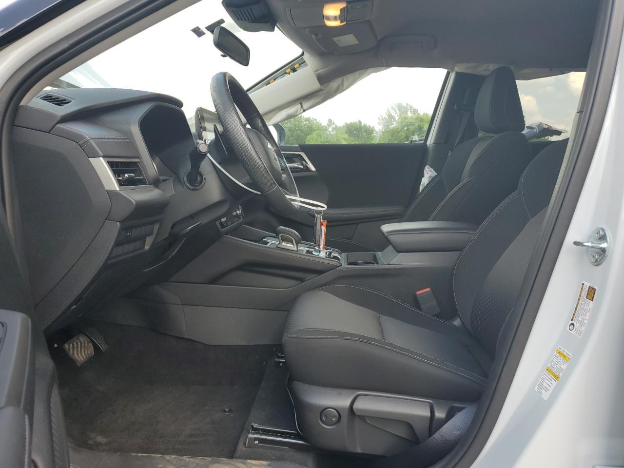 2024 Mitsubishi Outlander Es - Image 7
