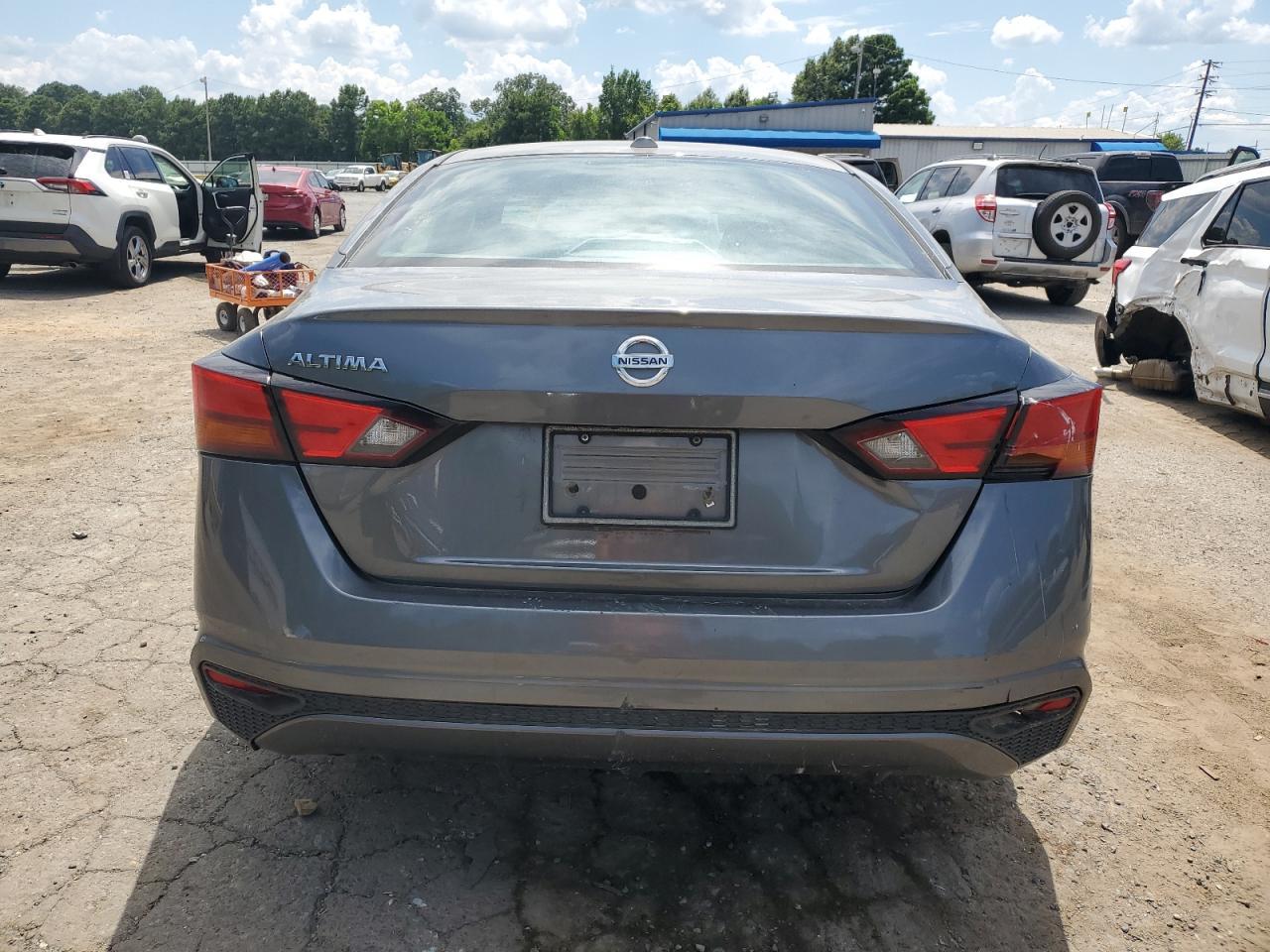 2019 Nissan Altima S - Фото 6