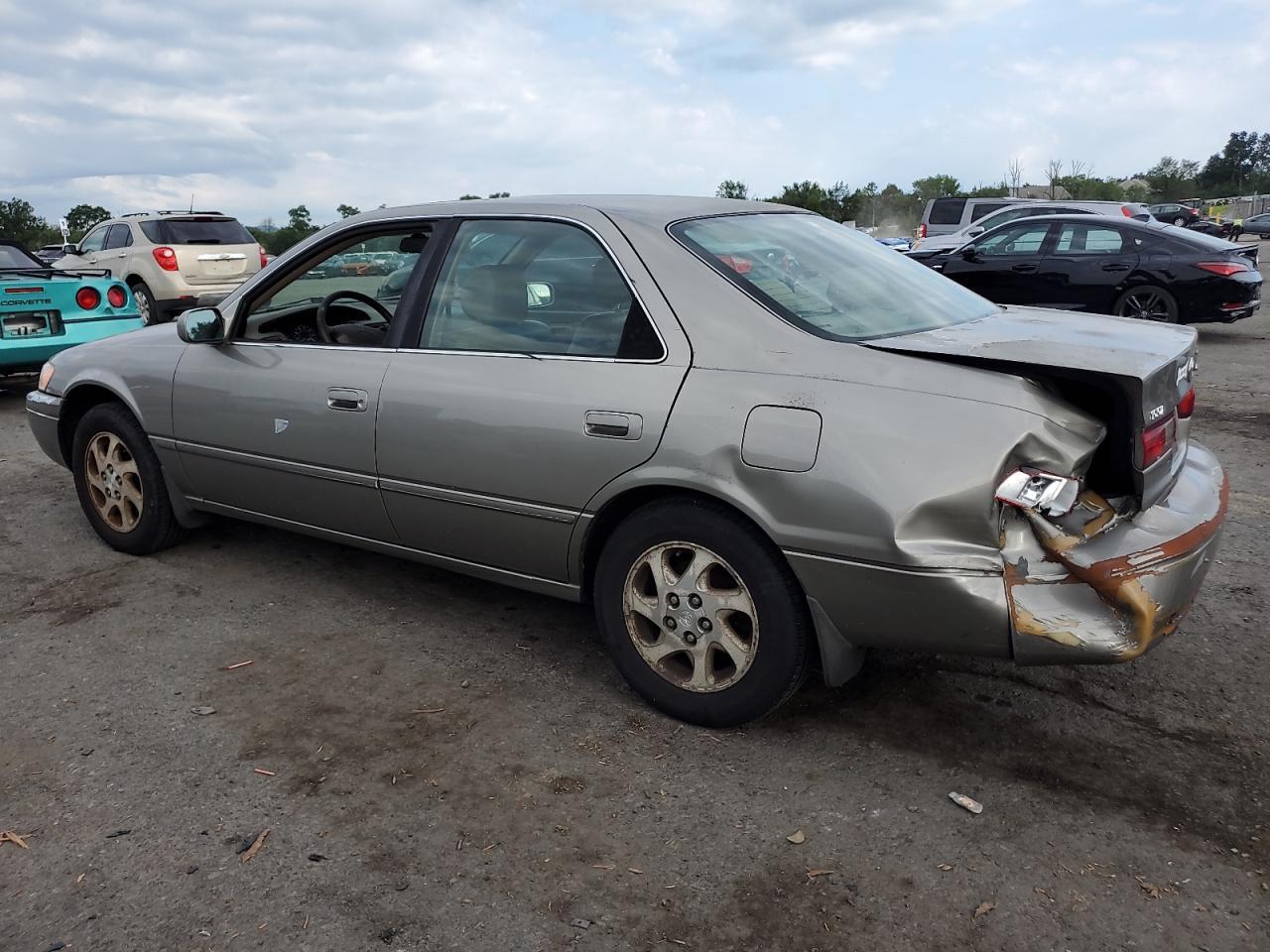 1998 Toyota Camry Le - Image 2