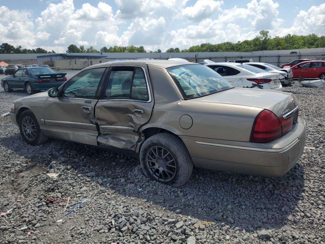 2003 Mercury Grand Marquis Gs - Фото 2