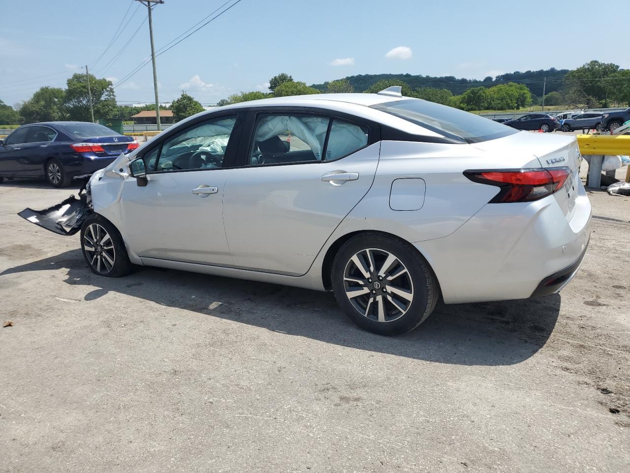 2021 Nissan Versa S - Фото 2