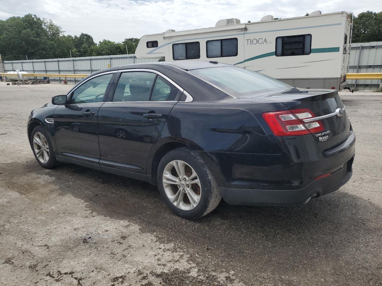 2016 Ford Taurus Sel - Image 2