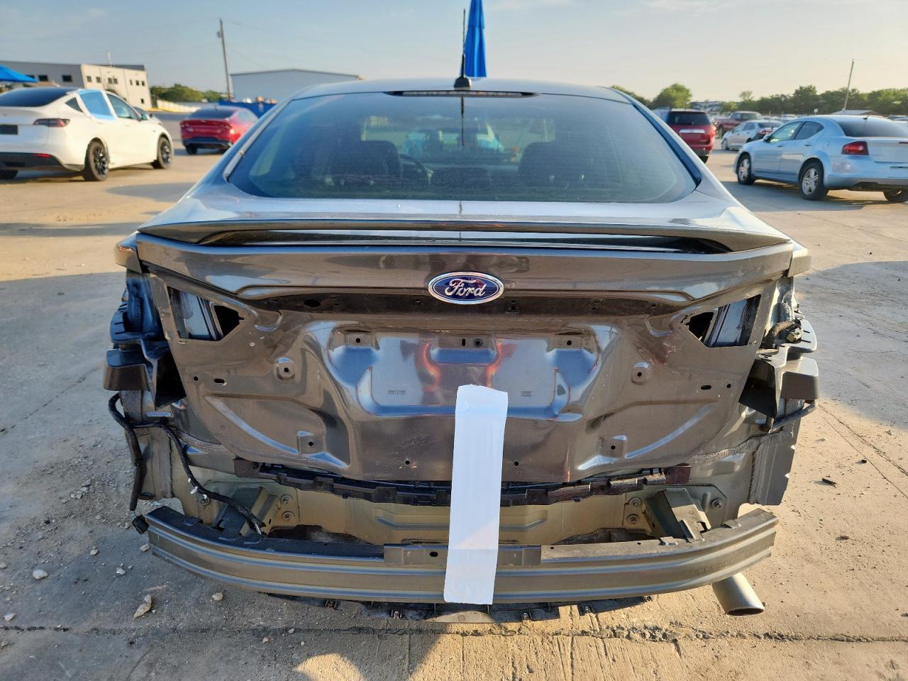 2016 Ford Fusion Titanium Hev - Image 6