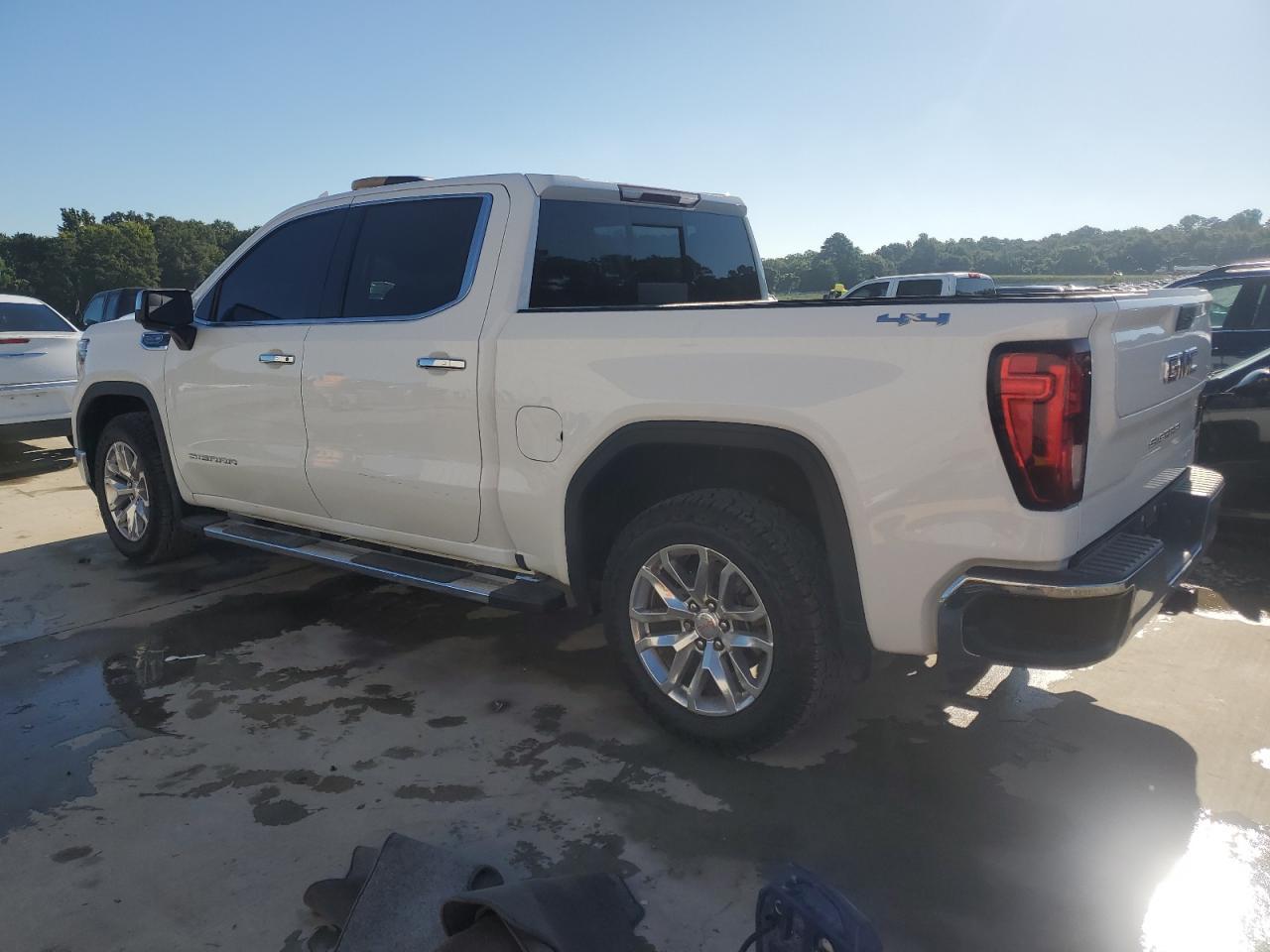 2020 GMC Sierra K1500 Slt - Image 2