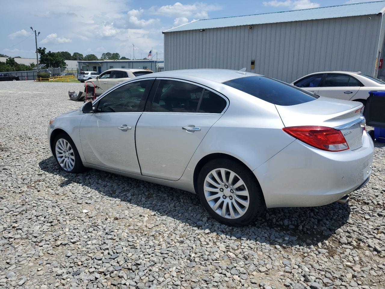 2013 Buick Regal Premium - Image 2