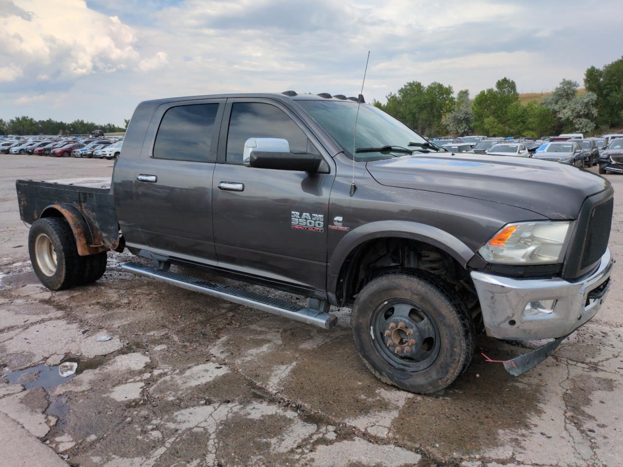 2017 Ram 3500 Laramie Mega Ca - Фото 4