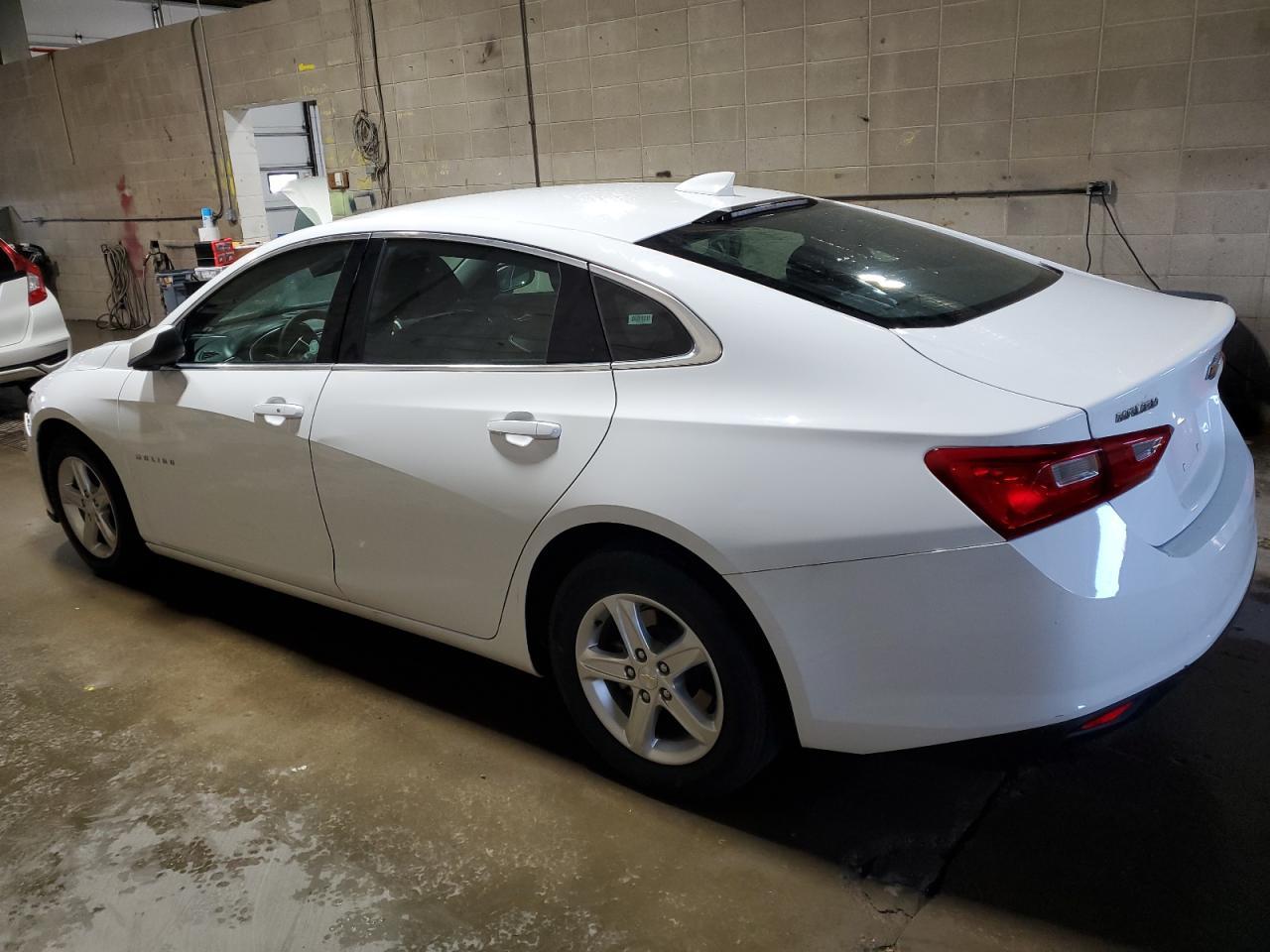 2023 Chevrolet Malibu Lt - Image 2
